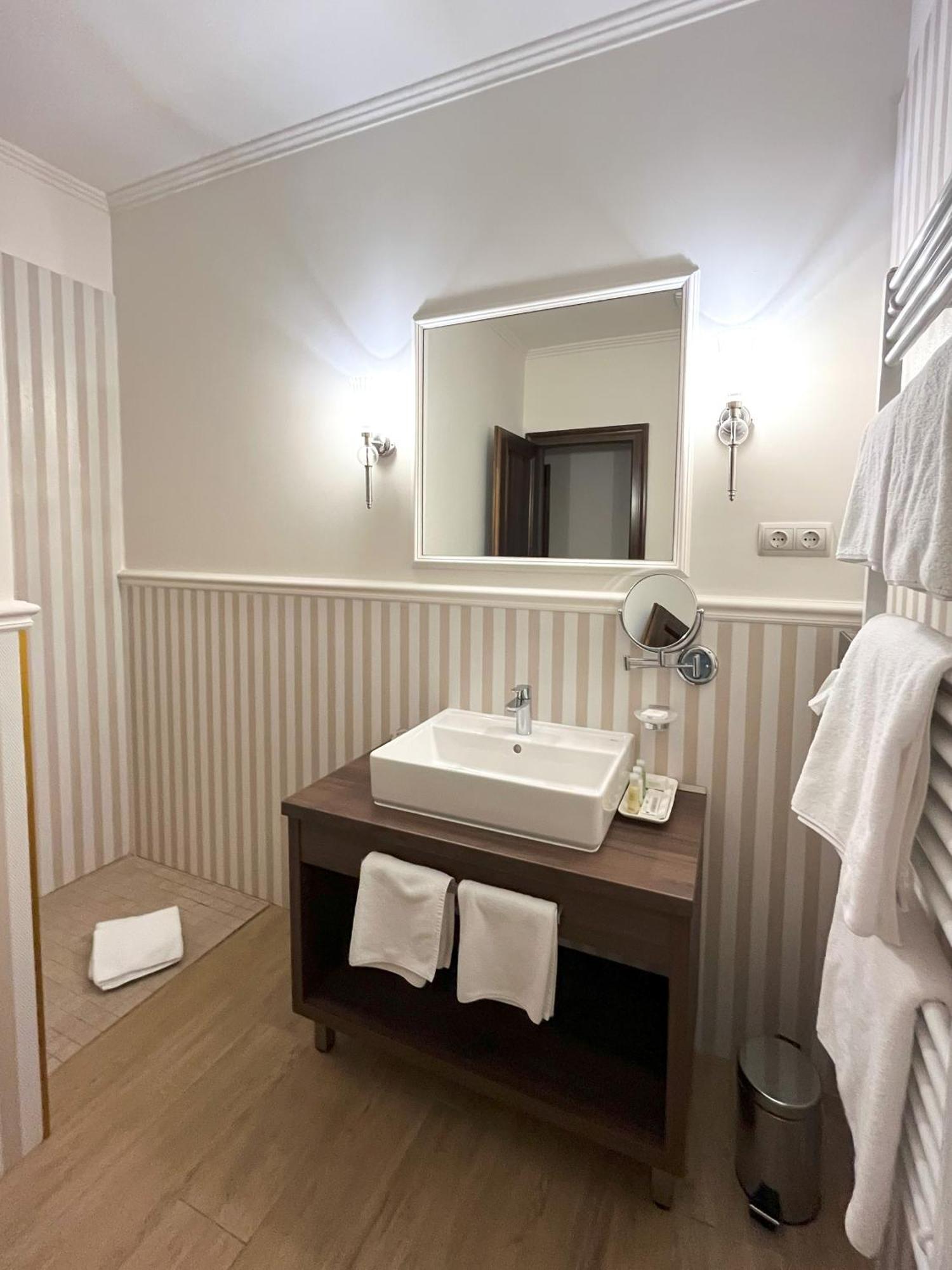 Boutique Hotel Gaia Kecskemét Exterior foto
